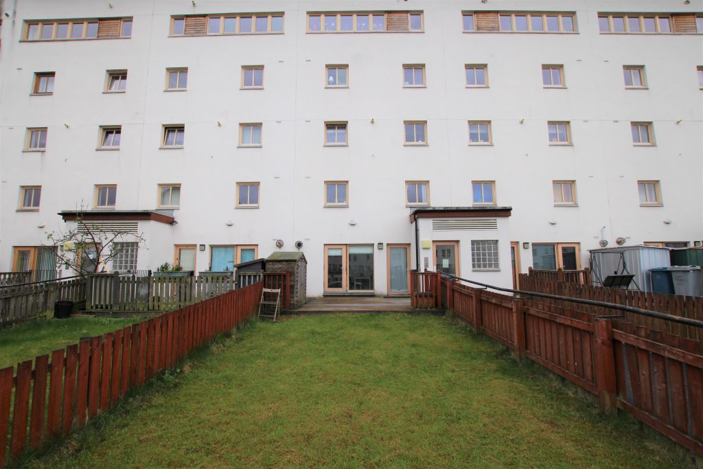 4 bed terraced house to rentLochburn Gardens, Glasgow G20