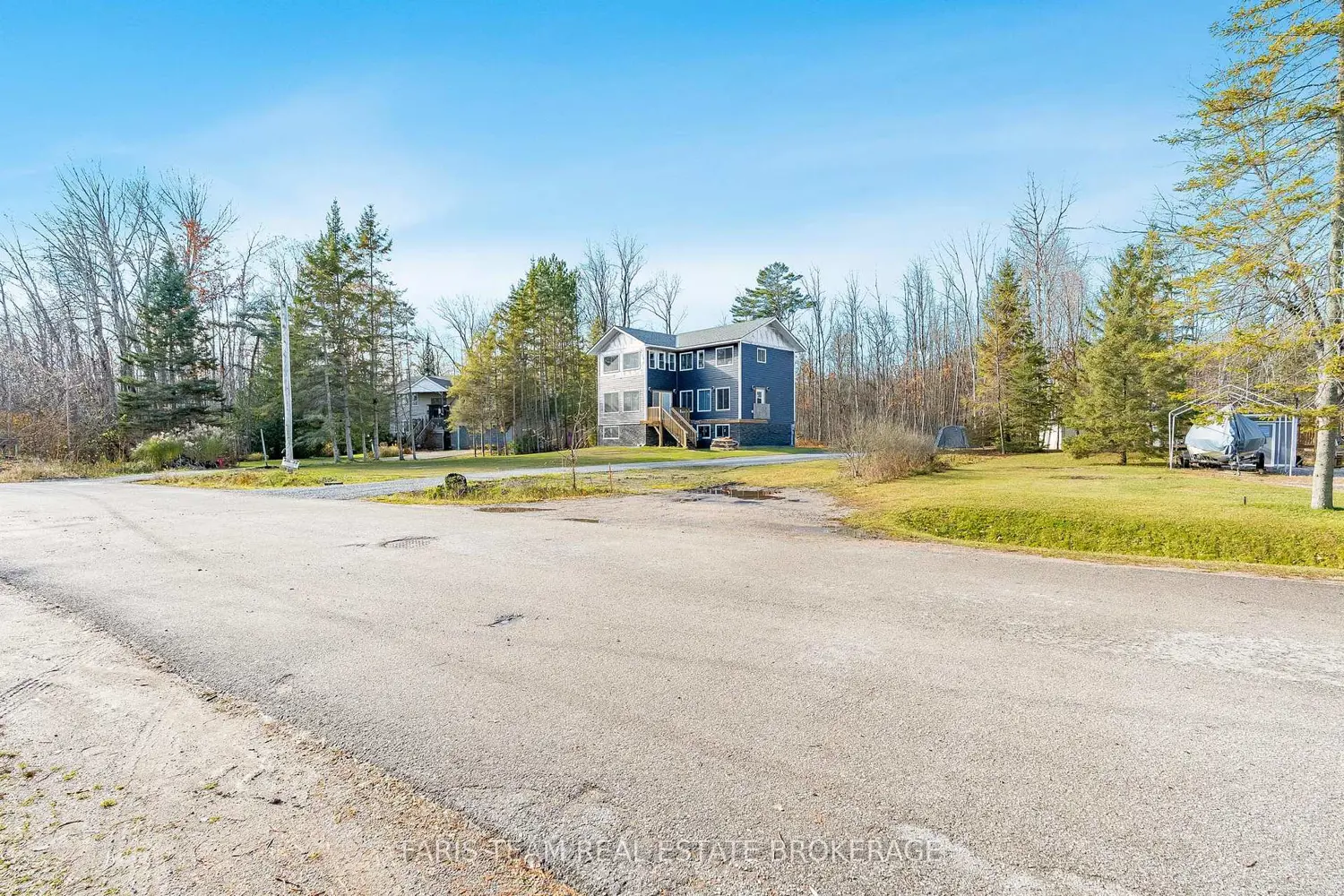 433 Robins Point Road photo 3