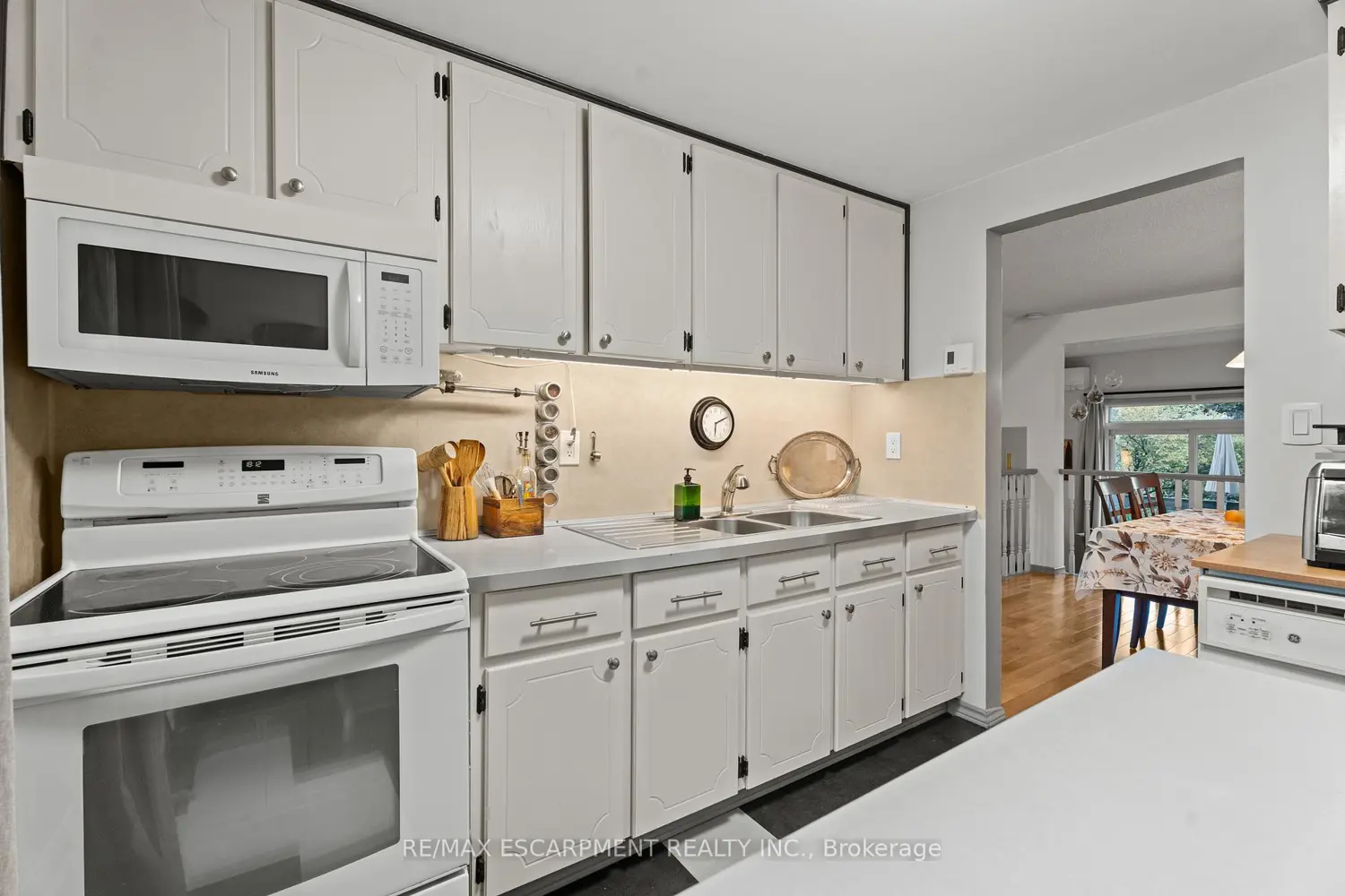 Additional image 7 of 1967 Main Street 7