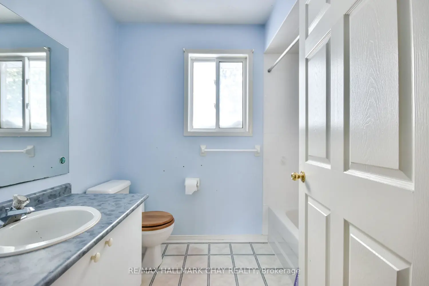 Additional image 7 of 37 Loon Avenue