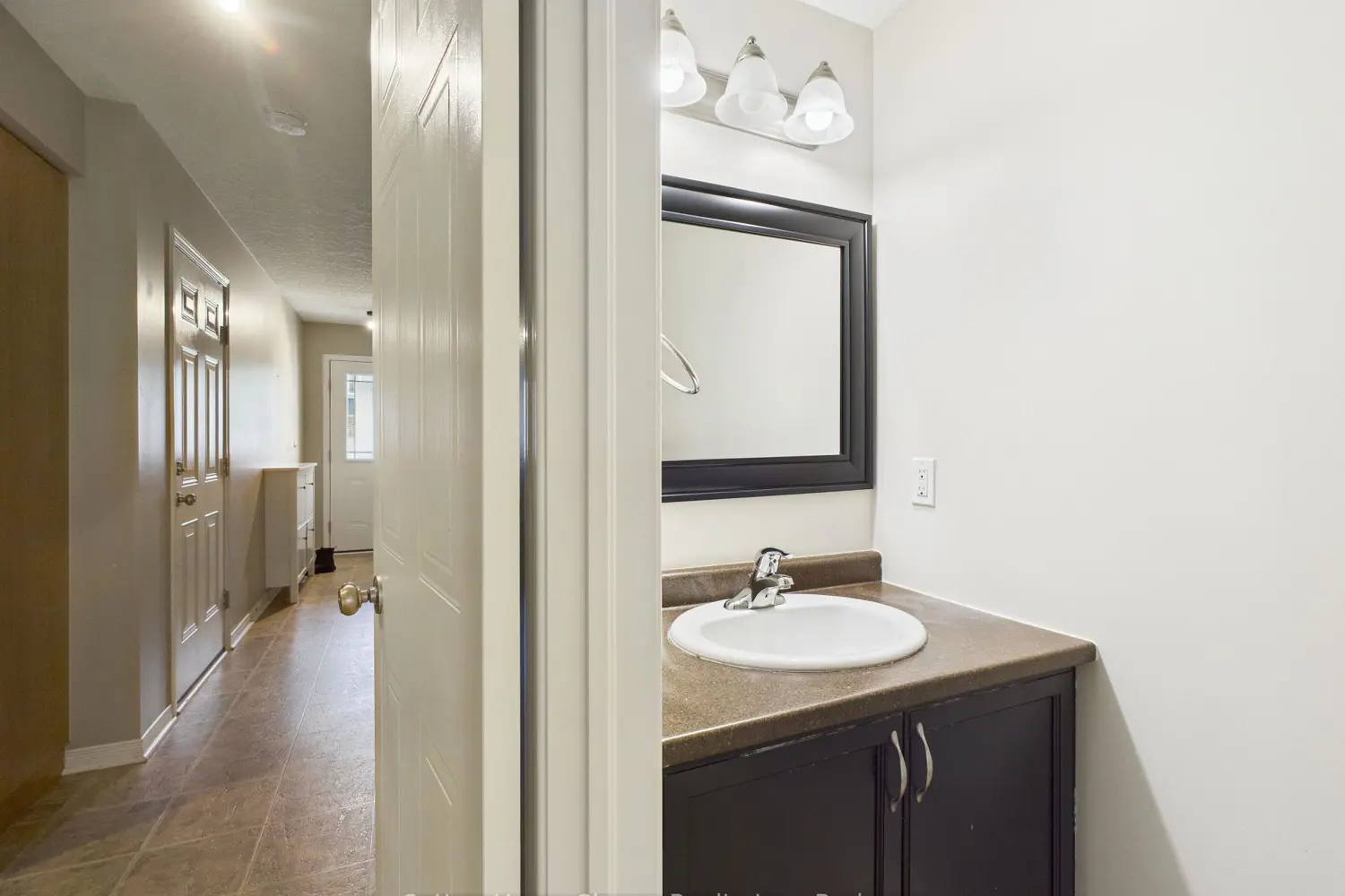 Additional image 11 of 409 Joseph Street 101