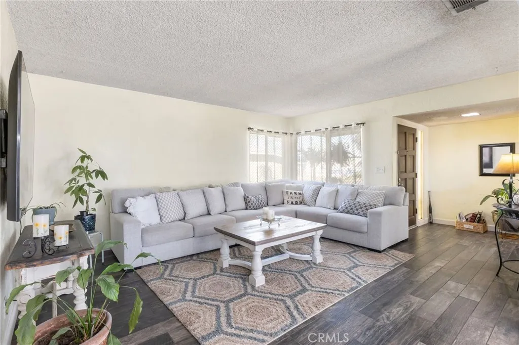 Additional image 89 of 938 W Laurel St, Colton, CA 92324