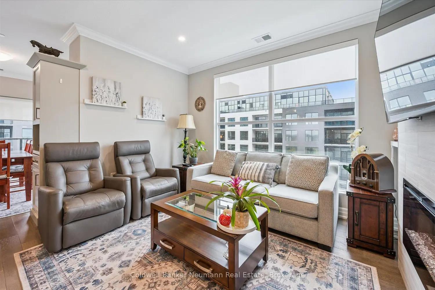 Additional image 2 of 1880 Gordon Street 612