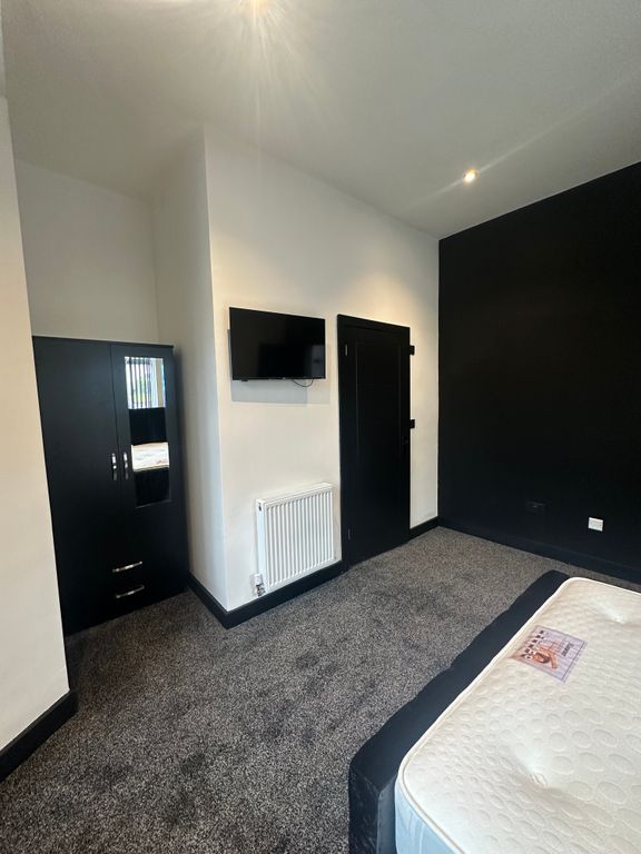 Additional image 7 of 7 bed terraced house to rentThe Grove, Swansea SA2