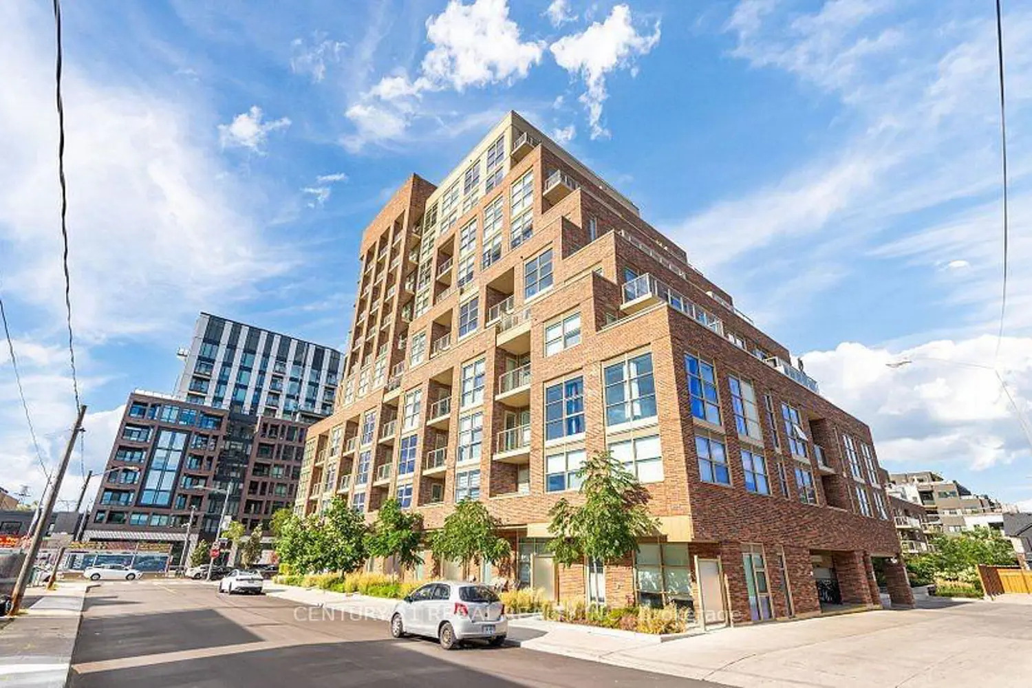 1787 St Clair Ave W. Avenue 207