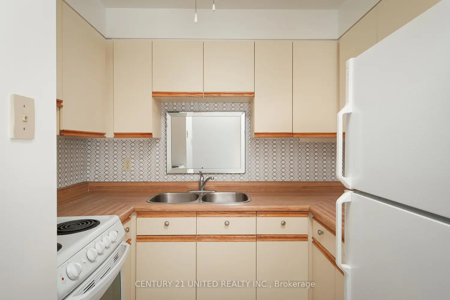 Additional image 7 of 921 Armour Road 222