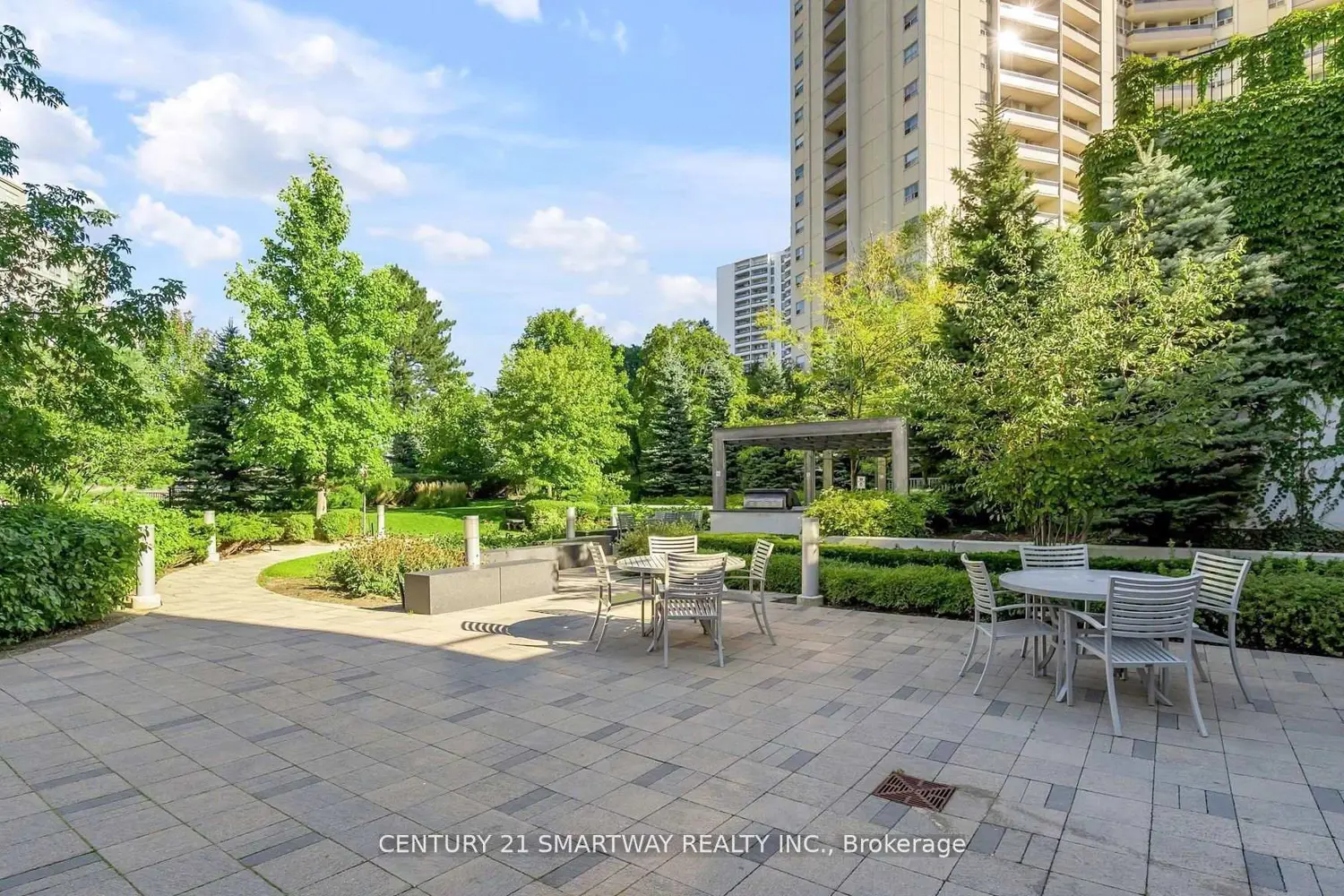 Additional image 19 of 18 Graydon Hall Drive 905
