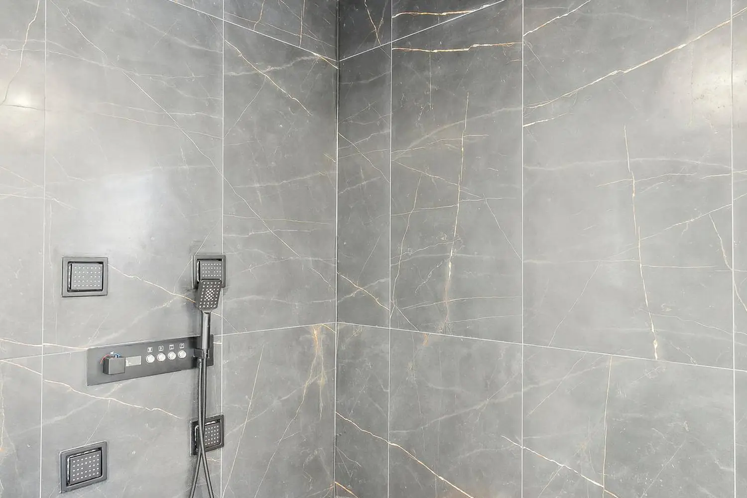 Additional image 18 of 37 Wanita Road