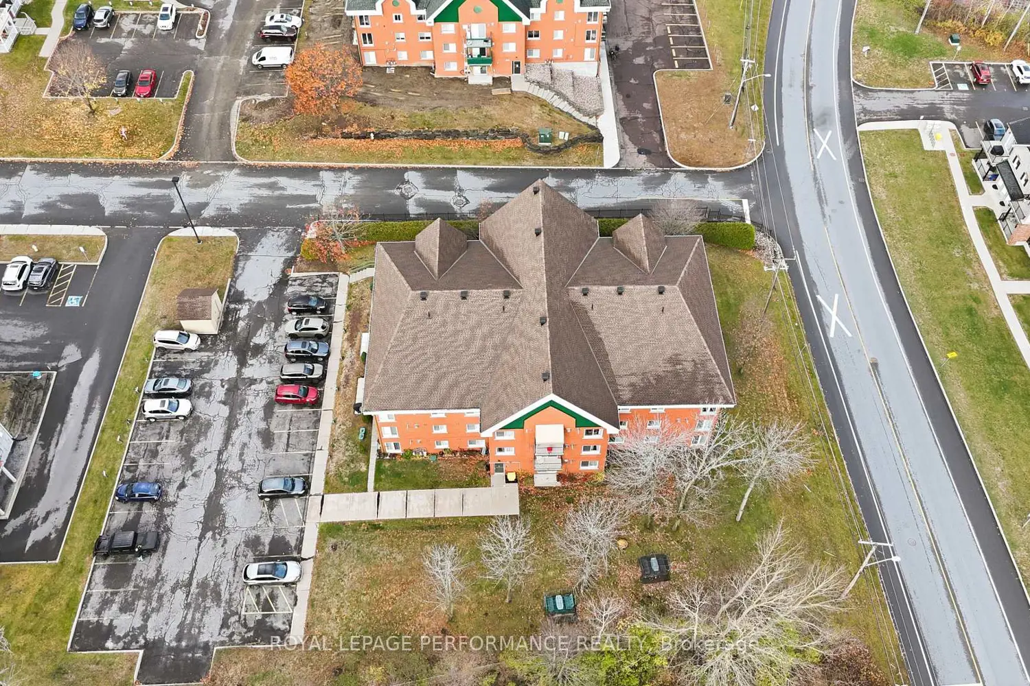 Additional image 16 of 1101 Clement Street 18