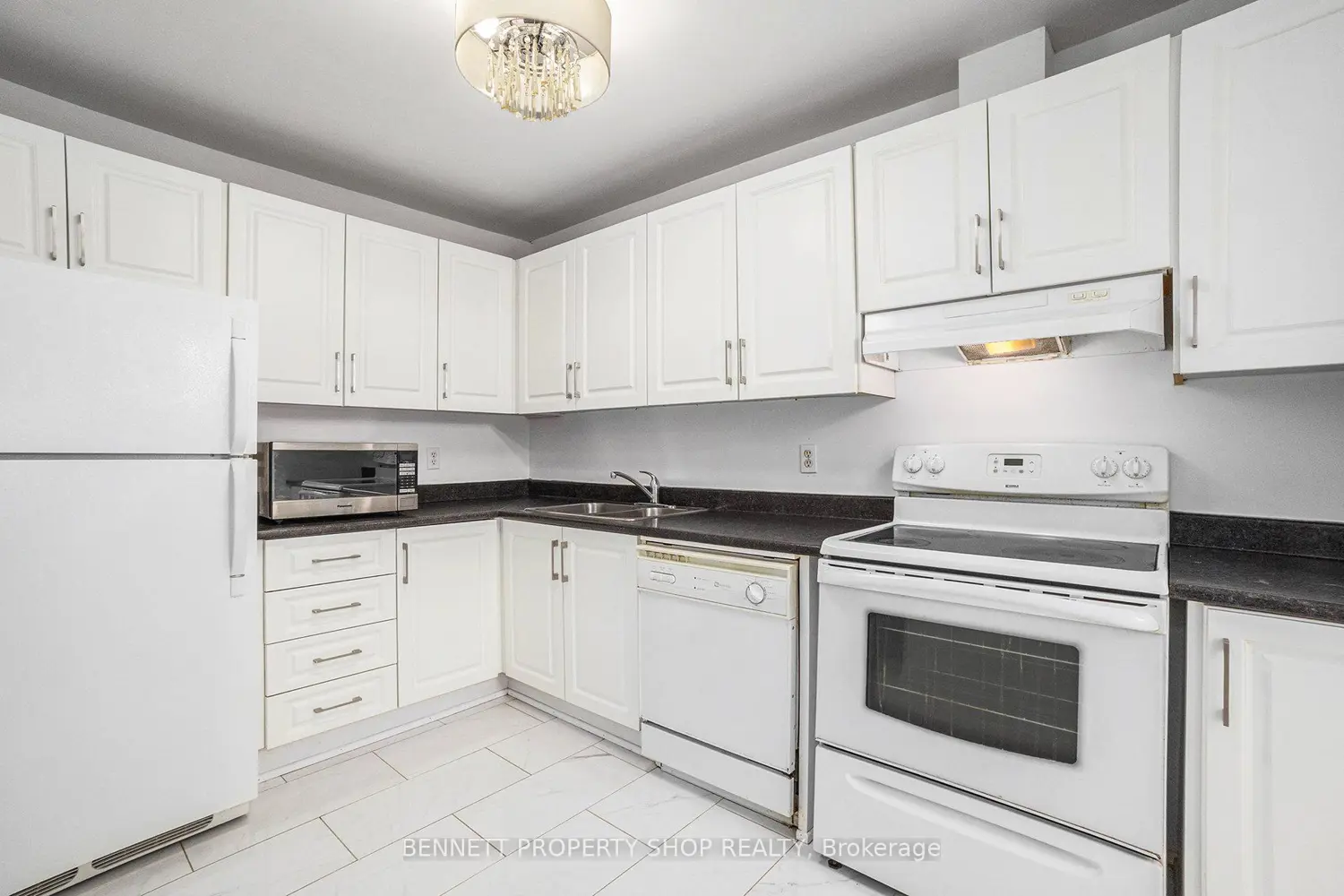 1585 Goth Avenue 105 photo 5