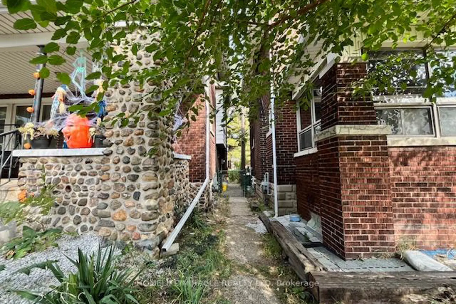 Additional image 3 of 732 Mill Street