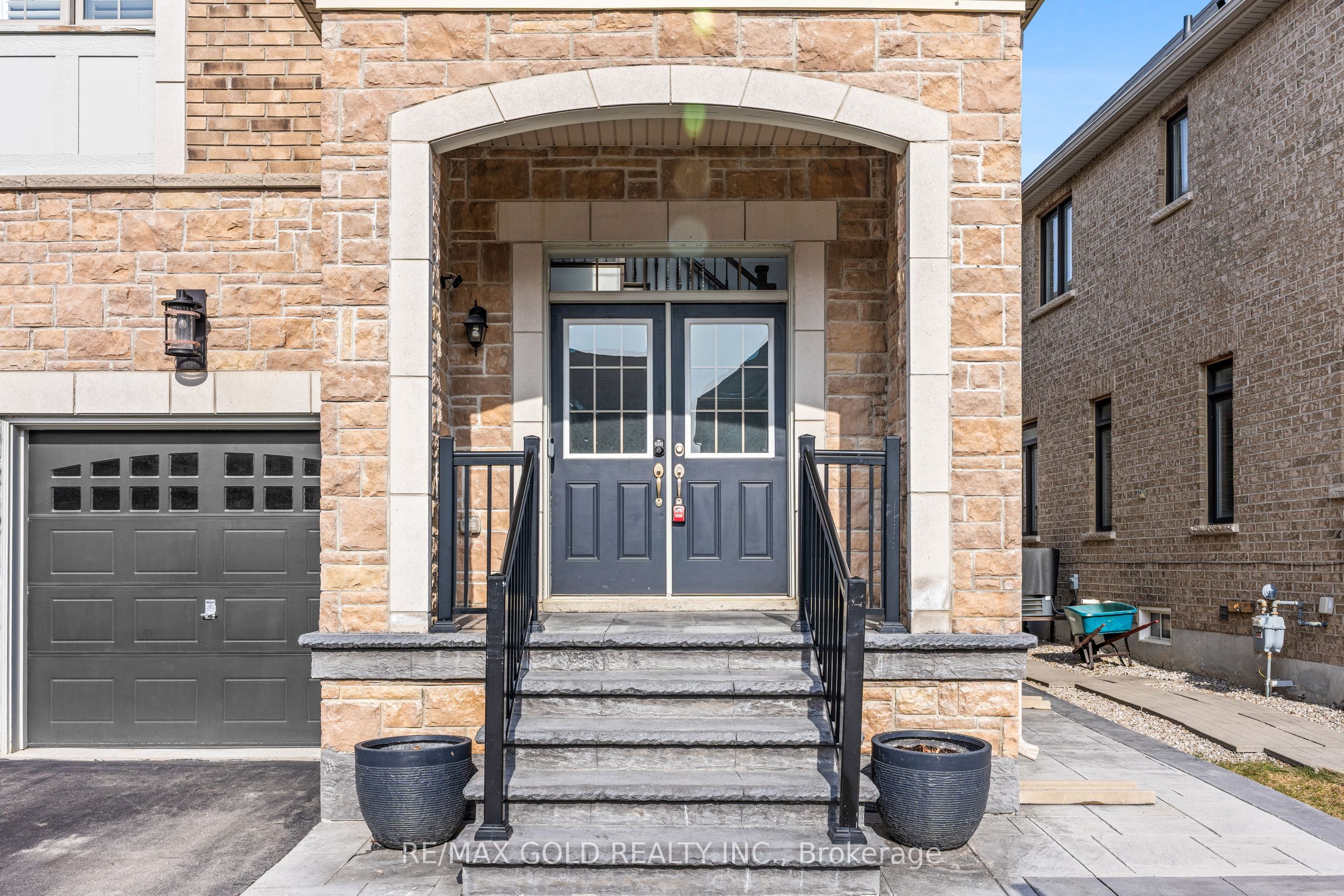 Additional image 3 of 9 Fringetree Road, Brampton, ON, L6R 0B6