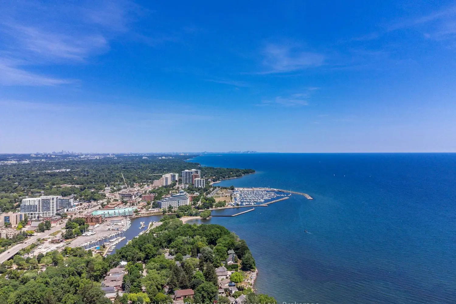 Additional image 20 of 3175 Lakeshore Road