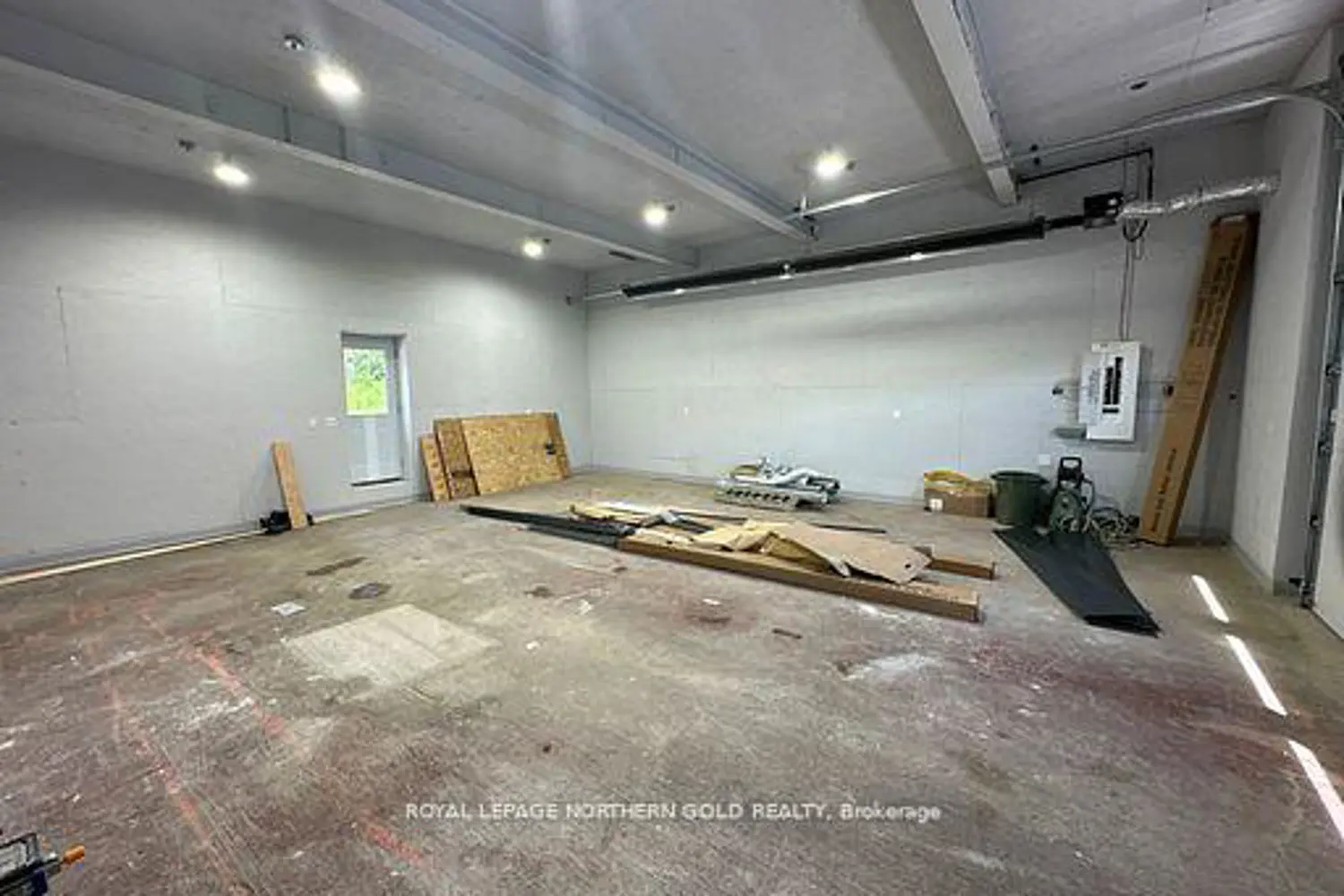 Additional image 12 of 728 Government Road