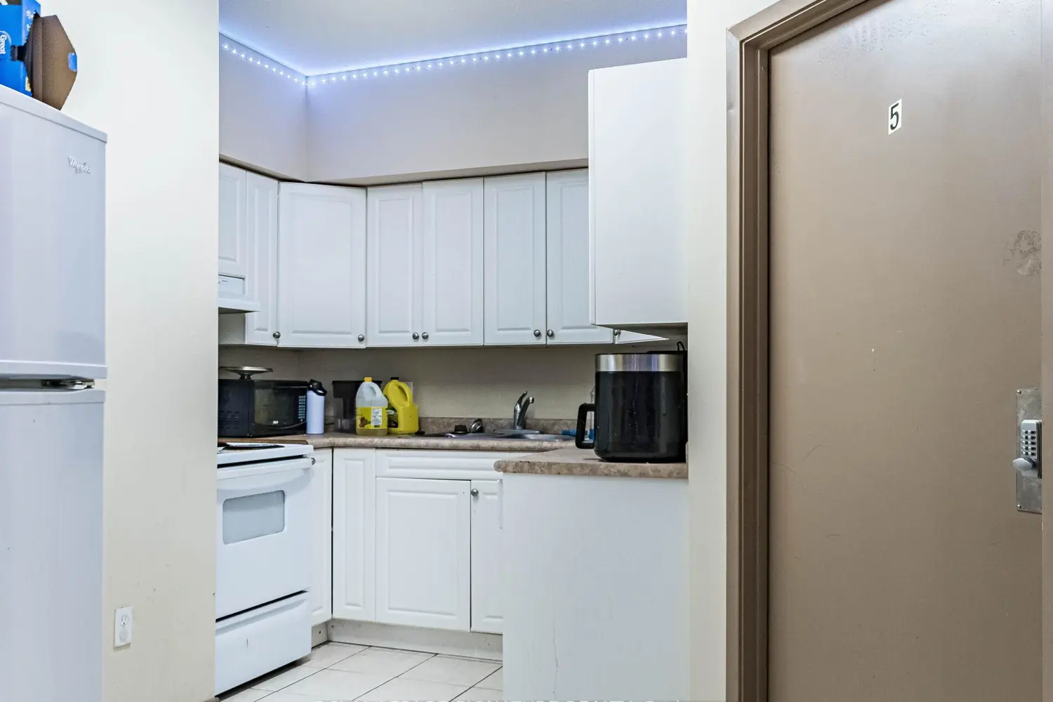 Additional image 3 of 251 Lester Street 203