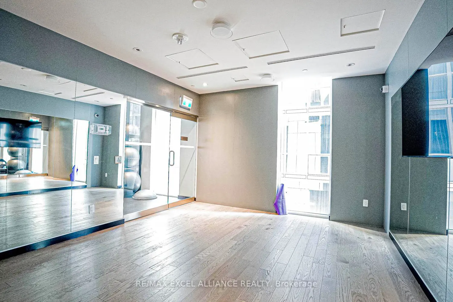Additional image 18 of 357 King Street 503