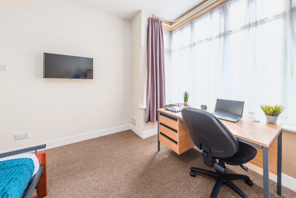 Additional image 11 of 6 bed terraced house to rentFosse Road South, Leicester LE3
