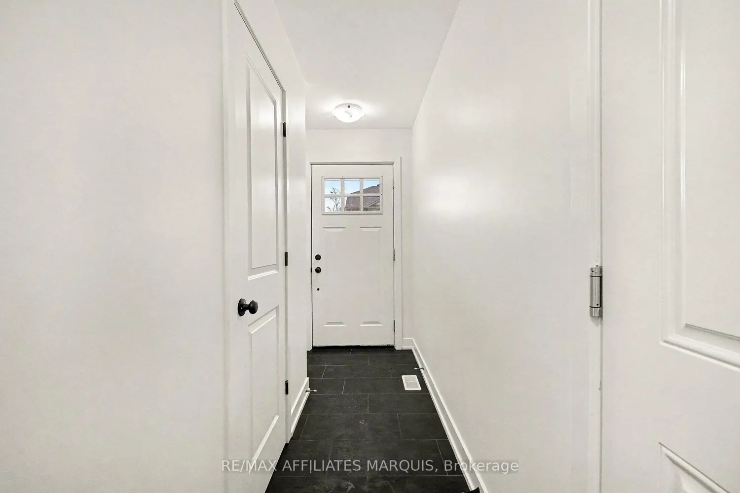 Additional image 3 of 44 Whitcomb Crescent