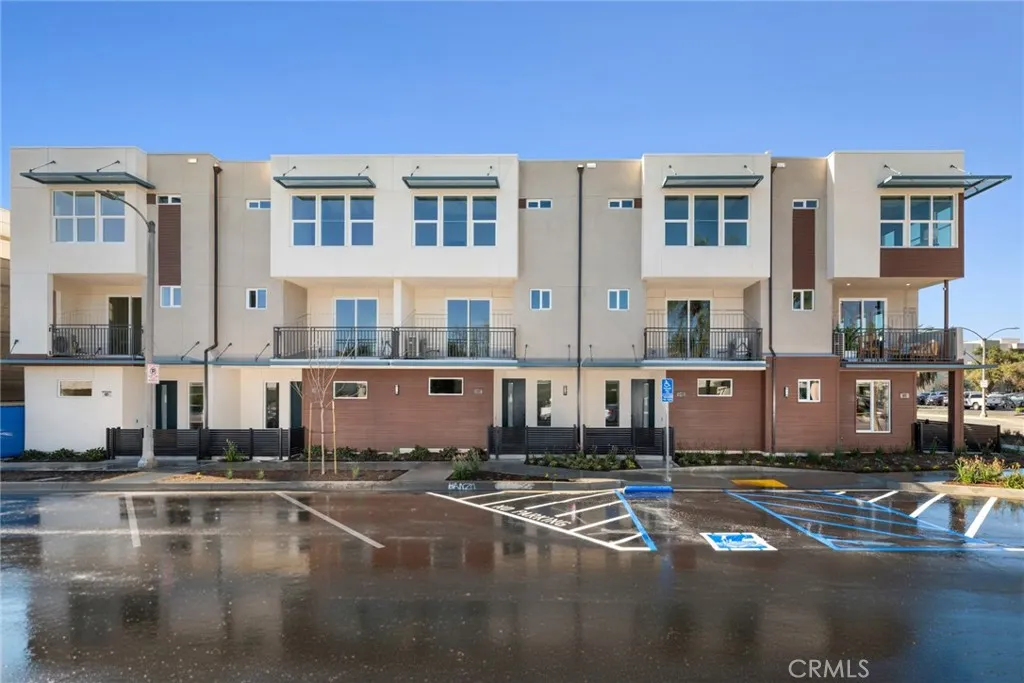 664 E Fourth Street, Pomona, CA 91766