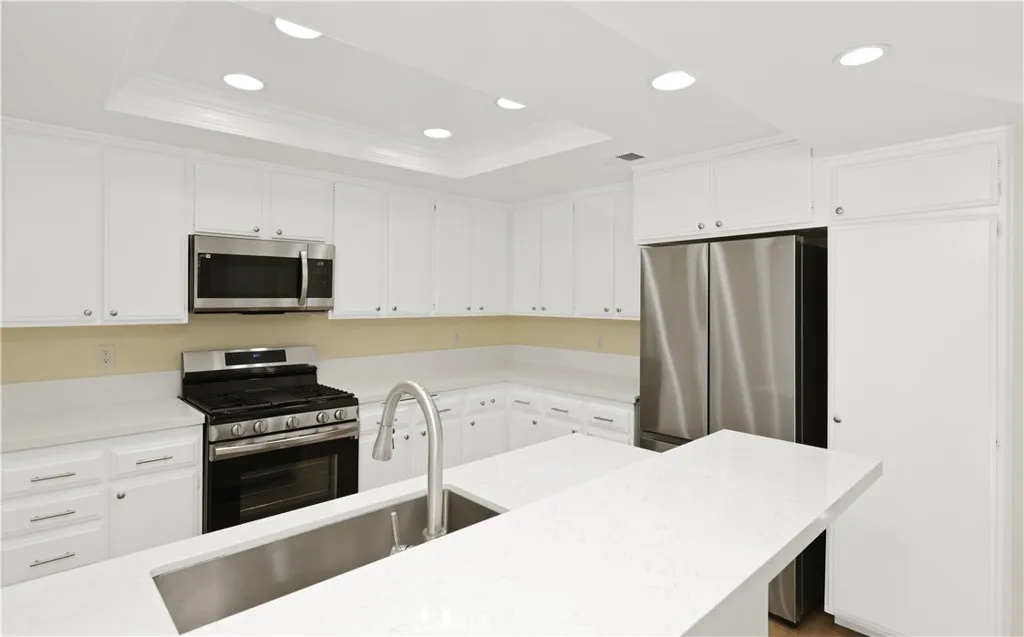 Additional image 18 of 94 Greenfield, Irvine, CA 92614