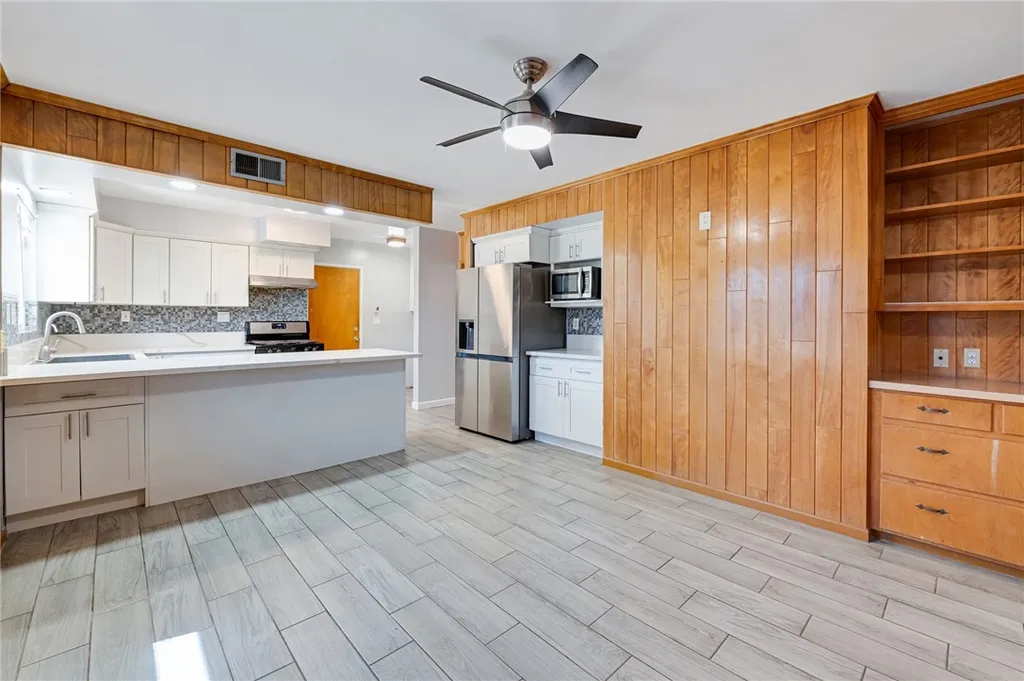 Additional image 8 of 184 Palmyra Dr, San Bernardino, CA 92404