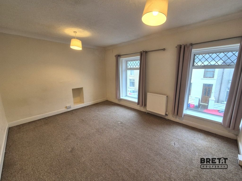 Additional image 8 of 3 bed terraced house to rent47 Dewsland Street, Milford Haven SA73
