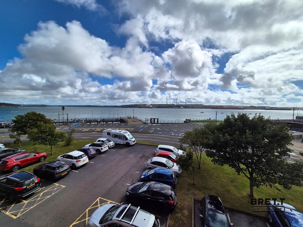 Additional image 6 of 2 bed flat to rent23 Temeraire House, Nelson Quay, Milford Haven SA73