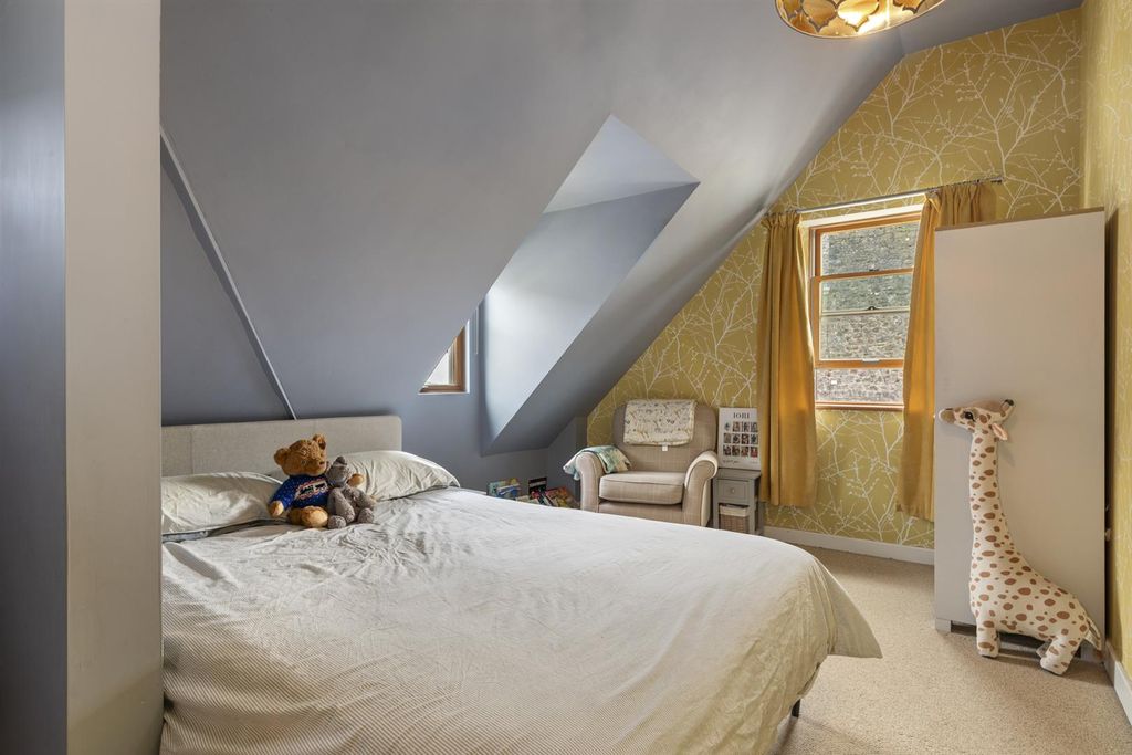 Additional image 15 of 4 bed property to rentParadise Row, Pembroke SA71