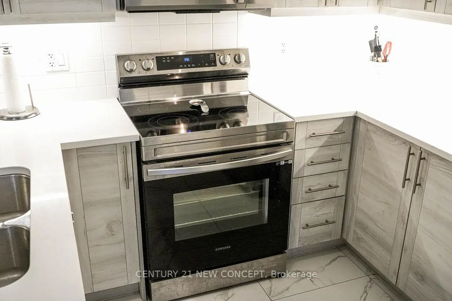 Additional image 16 of 32 Magnolia Lane