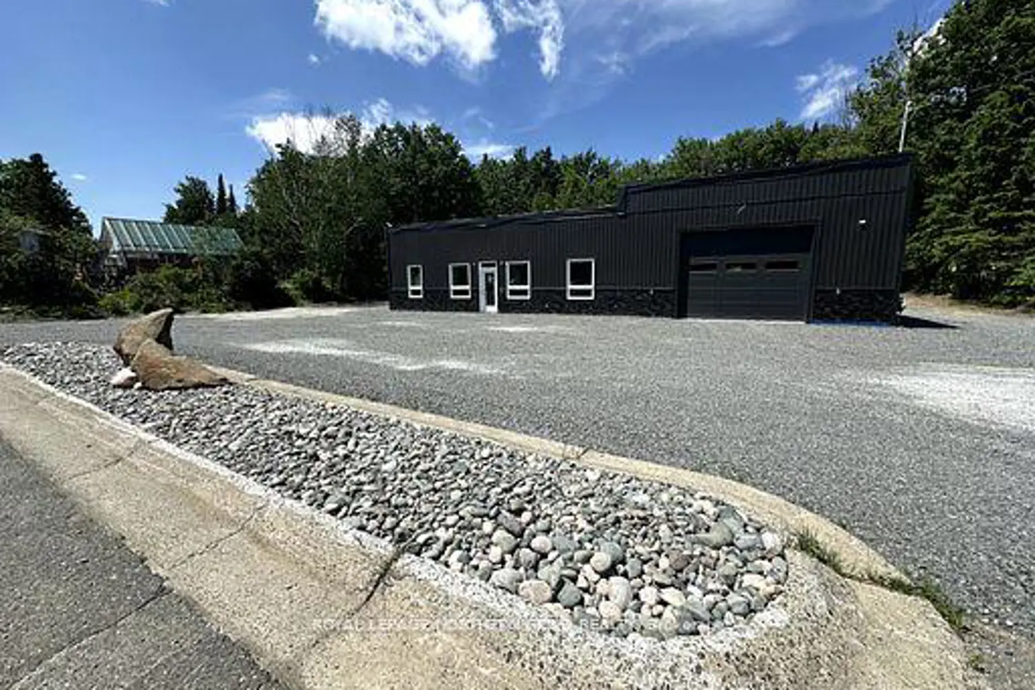 Additional image 19 of 728 Government Road
