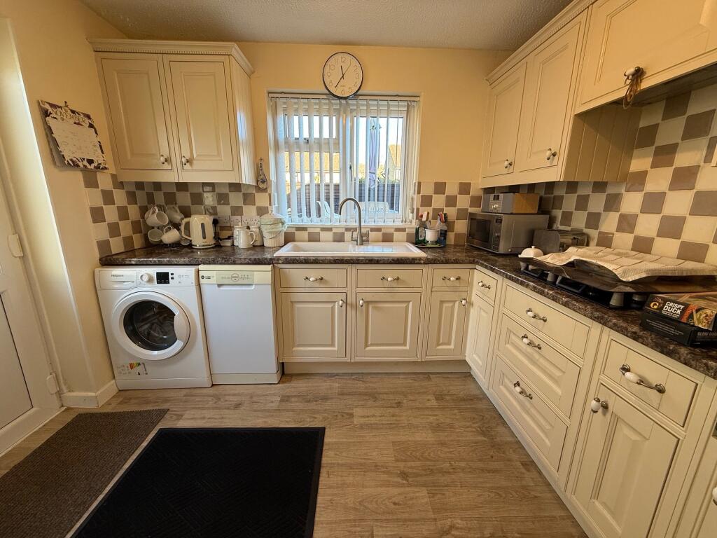 Additional image 4 of Bowleaze, Abbey Manor Park, Yeovil, Somerset, BA21 3RY