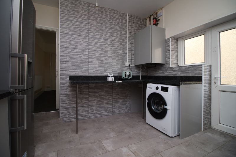 Additional image 4 of 5 bed property to rentChepstow Road, Newport NP19