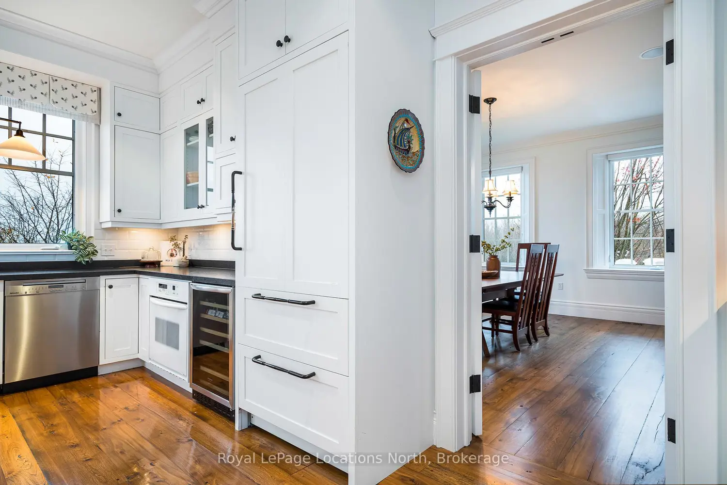 Additional image 4 of 556036 6Th Line