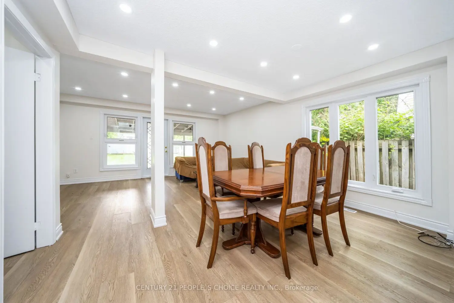 Additional image 6 of 106 Queensdale Crescent