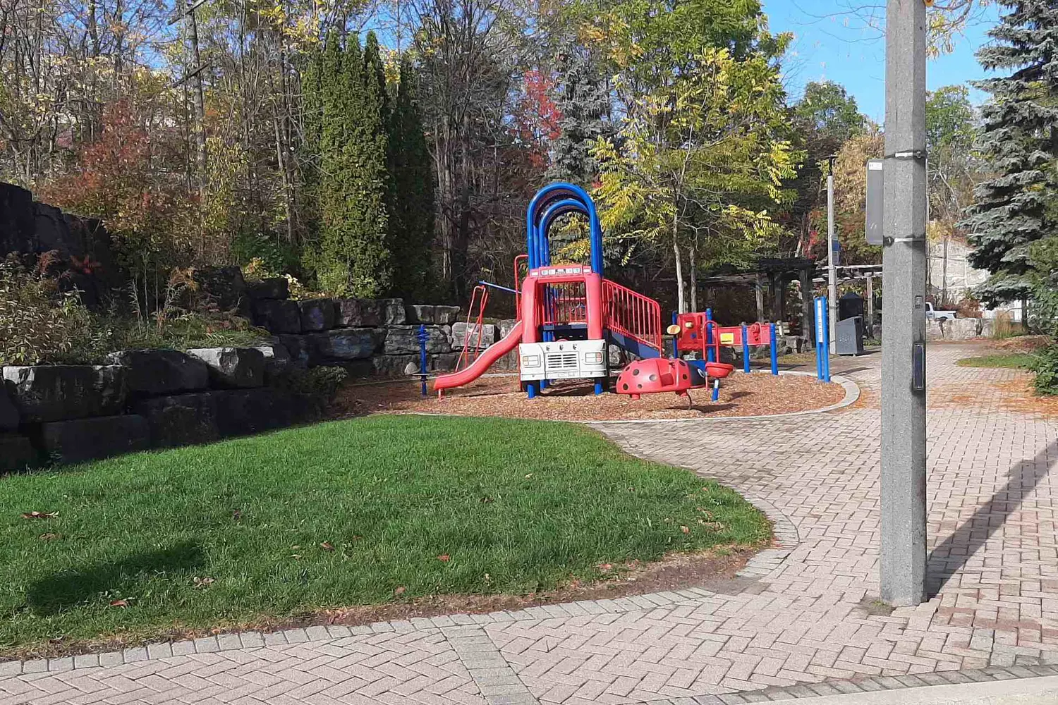 Additional image 15 of 37 Old Firehall Lane 17