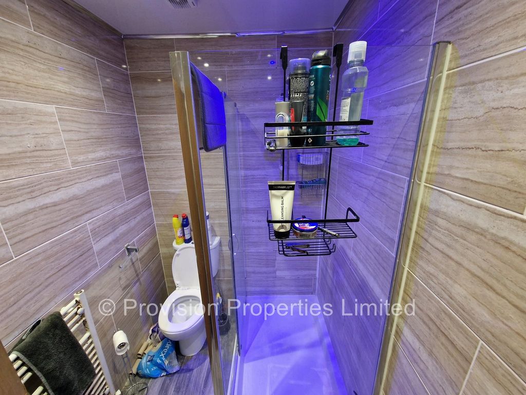 Additional image 3 of 9 bed terraced house to rentSt Michaels Villas, Headingley, Leeds LS6