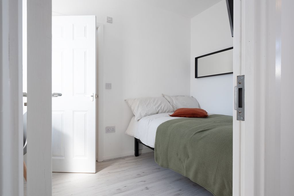 Additional image 11 of 6 bed shared accommodation to rentMarlborough Road, Swansea SA2