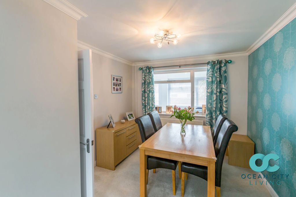 Additional image 6 of 3 bed semi-detached house to rentHigher Park Close, Plymouth PL7