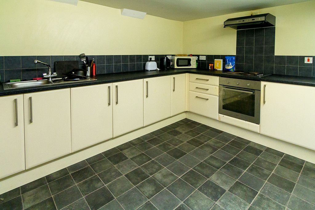 Additional image 3 of 5 bed shared accommodation to rentGrove Gardens, Leeds LS6