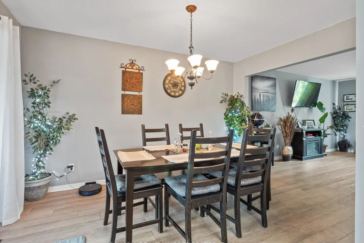 3676 Black Creek Road photo 5