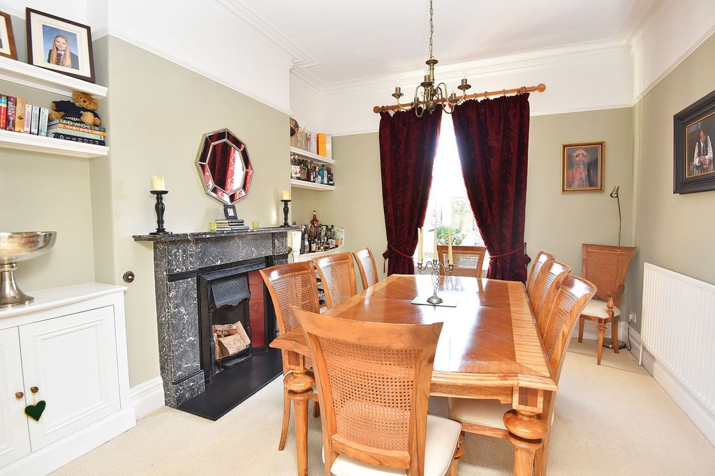 Additional image 5 of 5 bed property to rentWest End Avenue, Harrogate HG2