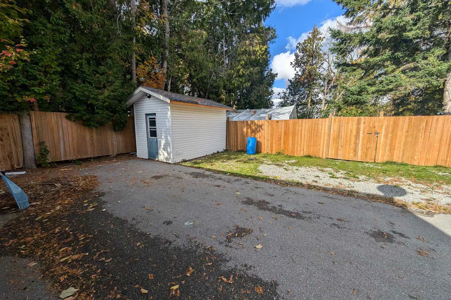 Additional image 3 of 674 Chestnut Street