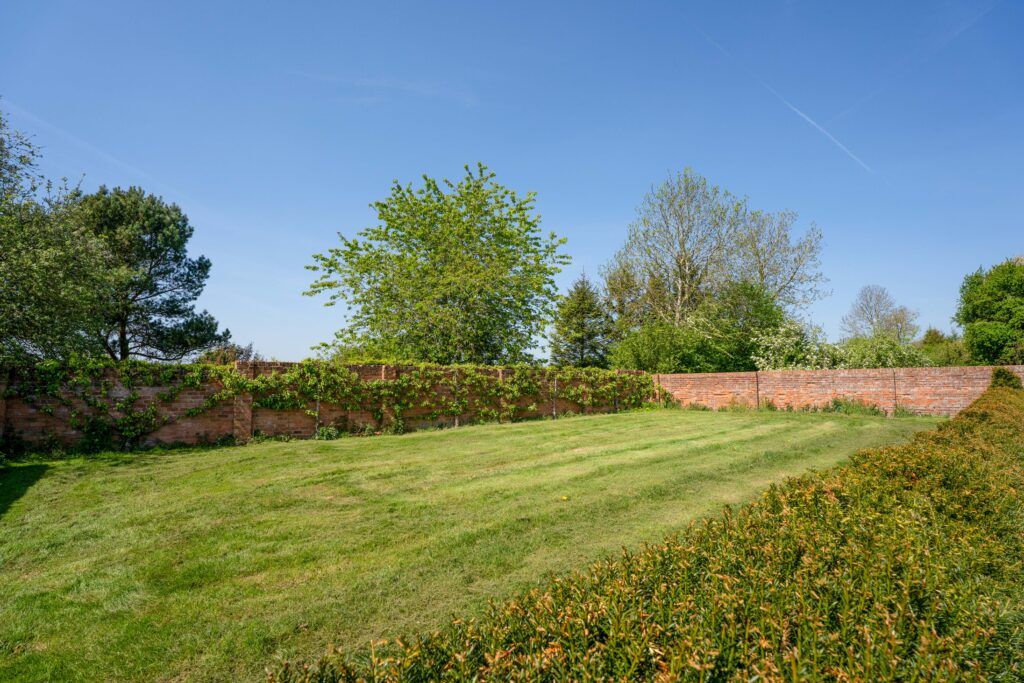Additional image 16 of 5 bed detached house to rentBluebell Farm, Farnborough, Oxfordshire OX17