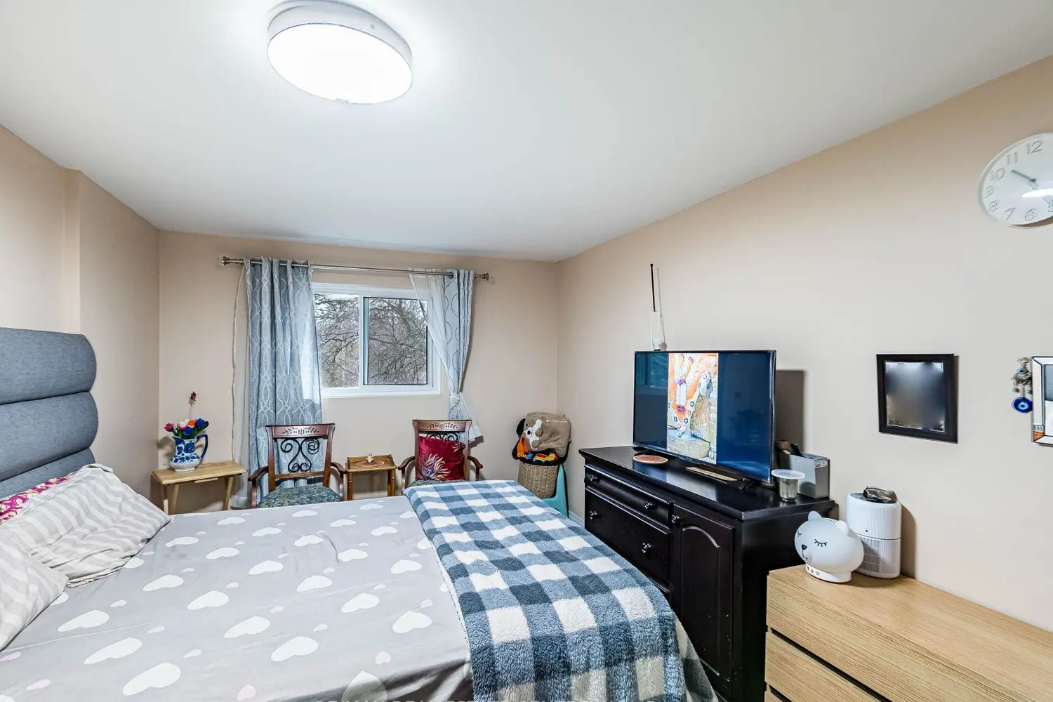 Additional image 15 of 49 Rhonda Road 121