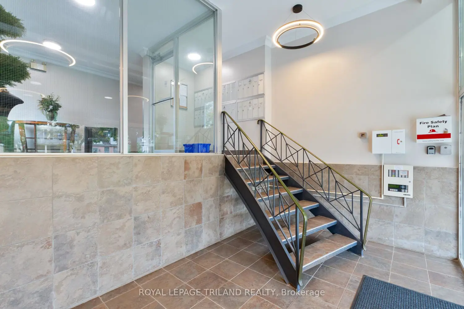 Additional image 6 of 570 William Street 404