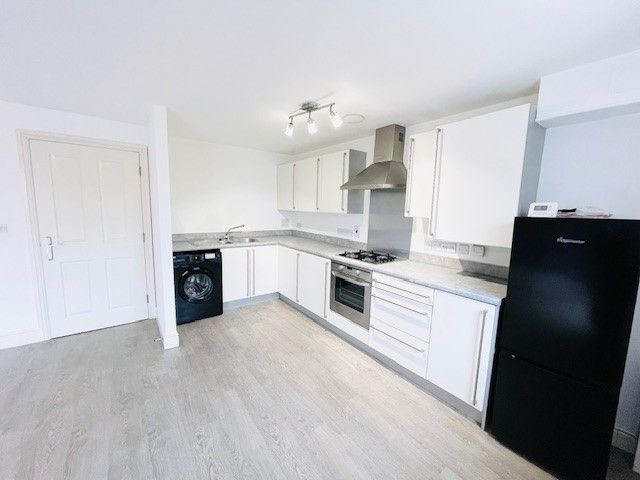 Additional image 2 of 2 bed flat to rentNavigators Court, Bristol BS20