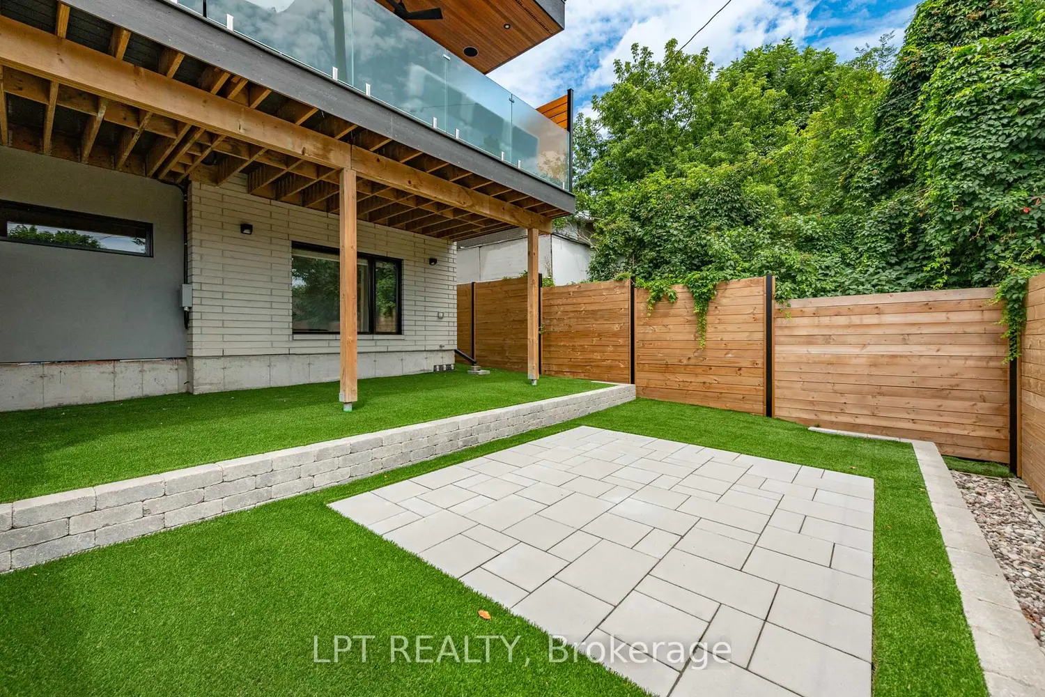 Additional image 15 of 322 Perrier Avenue