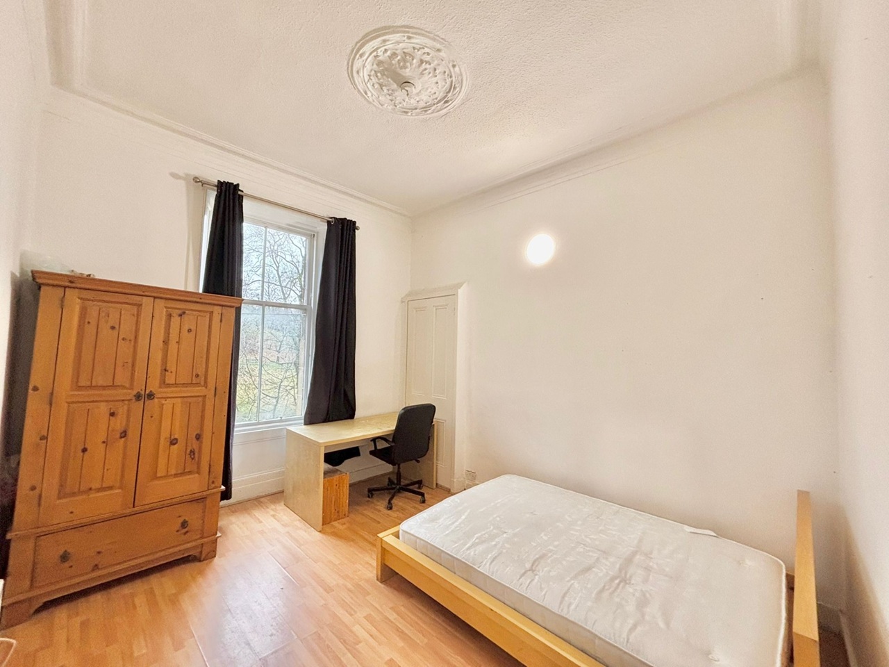 Additional image 4 of 3 Bed Flat, Westbank Quadrant, G12, N1 7GU