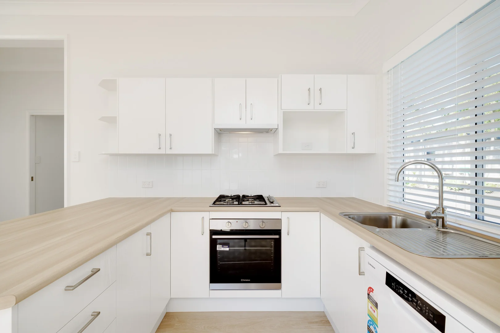 Additional image 4 of K13/160 The Round Drive, Avoca Beach NSW 2251