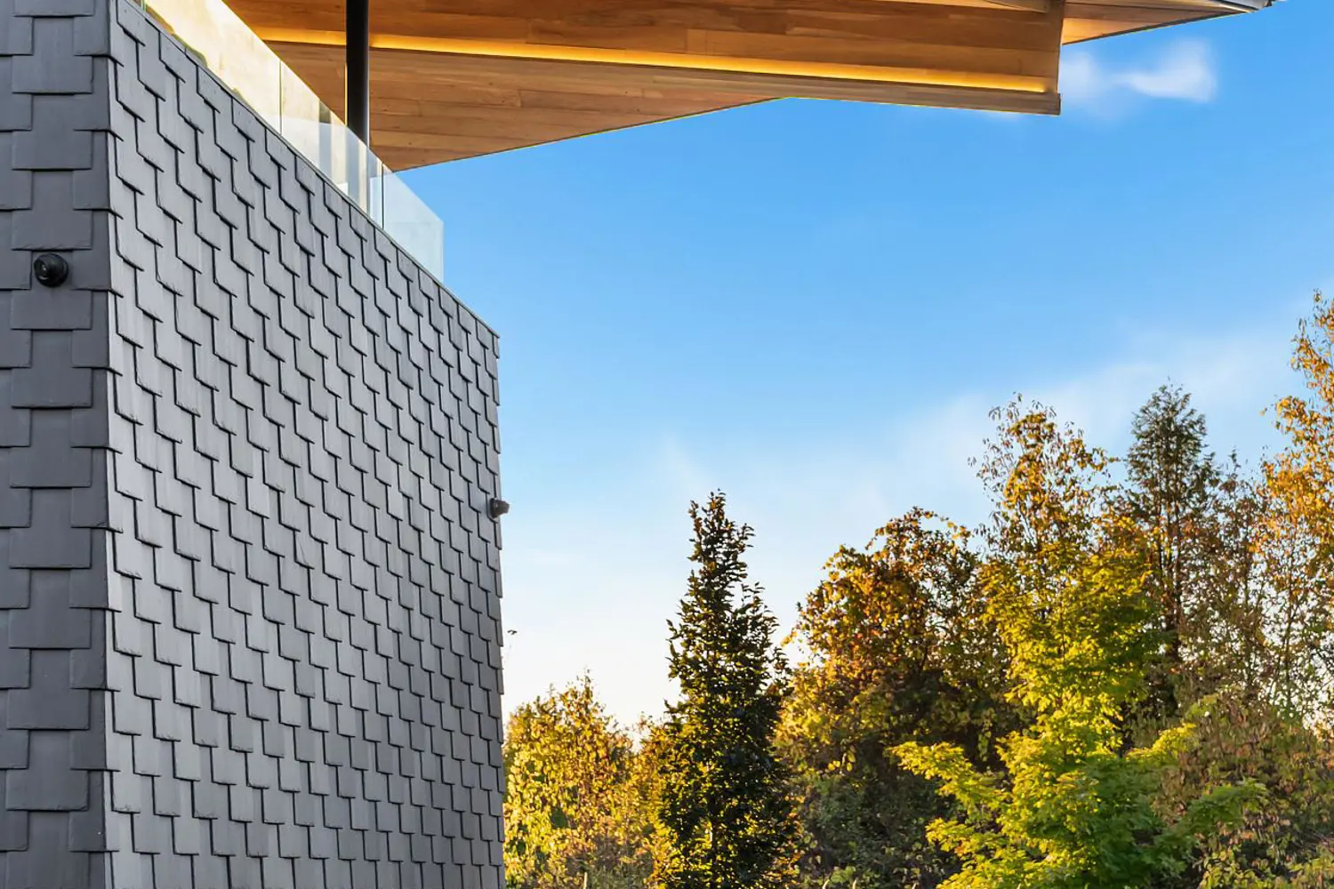 Additional image 4 of 18754 Heart Lake Road